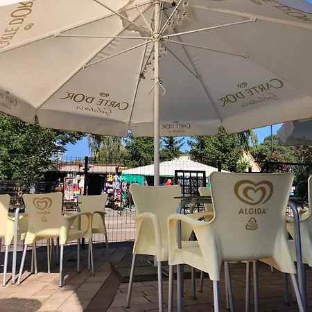 Grot לינה וארוחת בוקר 3*