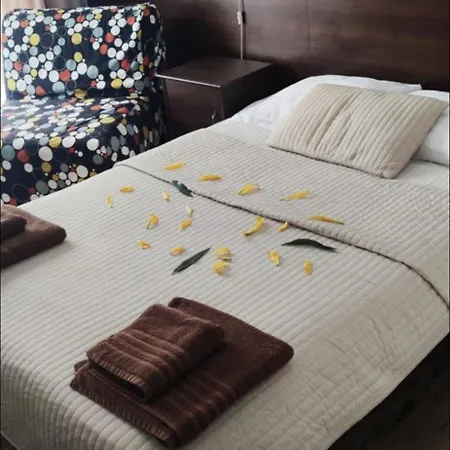 Grot לינה וארוחת בוקר